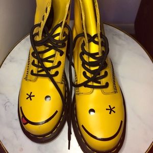 Yellow smiley boots size 7